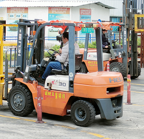 东莞市莞城区叉车培训考证在哪里报名